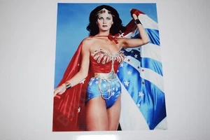Lynda Carter Wonder Woman Pinup 8x10 Hochglanz Foto vollbusig sexy Dekolleté TV 0005 - Bild 1 von 1
