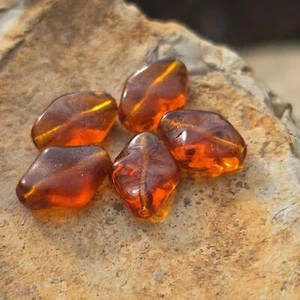 Vintage Baroque Diamond Shape Clear Amber Vintage Old Glass Beads NOS - Picture 1 of 4