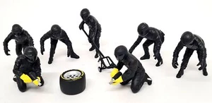 American Diorama 1/18 Petronas F1 Pit Crew 7x Polyresin figure model display - Picture 1 of 6