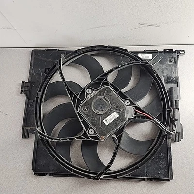 BMW F32 F33 F36 428I N20 2014-2016 VENTILADOR DE REFRIGERACIÓN DEL RADIADOR DELANTERO, CUBIERTA FABRICANTE DE EQUIPOS ORIGINALES 8288 Foto 1 de 3