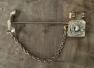 Vintage Signed Avon Rotary Dial Telephone Gold Tone Brooch Pin Hat Lapel Scarf - Image 1 of 4