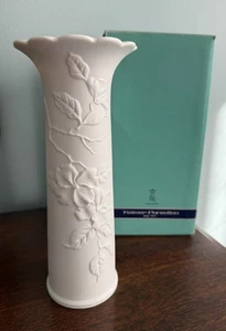 BEAUTIFUL  Kaiser Porcelain White Bisque Dogwood Vase ~West Germany with Box - Picture 1 of 10