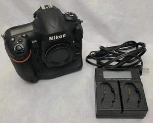 Nikon D4 16.2MP Digital SLR Camera Body W/ Battery & Dual Charger~ Count 53,021 - Picture 1 of 11