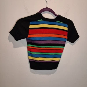 Unif Gr. XS Regenbogen Streifen Cropped Strick Top - Bild 1 von 5