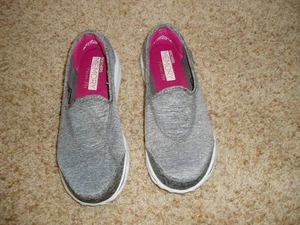 Skechers Go Walk Slipper grau Damenschuhe 8 Memory Foam Resalyte grau 0 $ S/H! - Bild 1 von 5