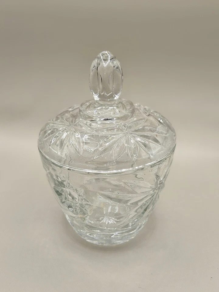 Винтажная сахарница/крышка из хрусталя 1970-х безымянные производители бывшая в употреблении  - Изображение 1 из 4