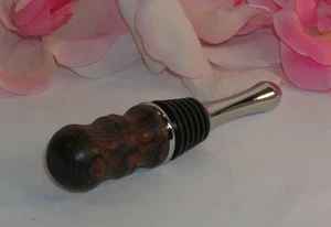 Neuer handgefertigter/gedrechselter Coco Bolo Massivholz Weinflaschenverschluss tolles Geschenk - Bild 1 von 3