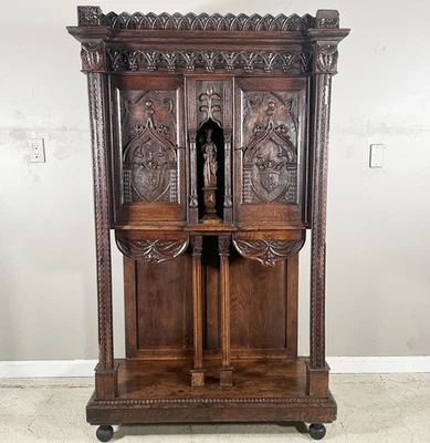 Antiguo gabinete gótico francés sobre soporte tema rey San Luis IX Foto 1 de 4