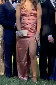 Windsor Jessa High Slit Rose Gold Satin Medium Ruched Bodycon Dress Prom Wedding - Picture 1 of 3
