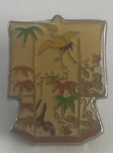 Vtg Liberty Bell Enamel Lapel Pin Philadelphia Museum Of Art Store SIGNED NEW - Picture 1 of 6