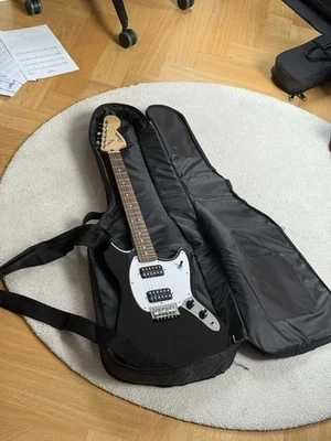 Squier Fender Mustang Gitarre für Kinder und Jugendlich - Bild 1 von 4