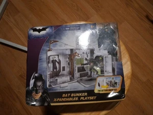 Seltene DC The Dark Knight Bat Bunker X-Pandables Playset SEALED, NEU Batman Figur - Bild 1 von 4