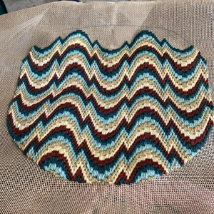 11” Vintage Bargello Needlepoint Canvas Almost Completed Green Round Pillow Size - Picture 1 of 1