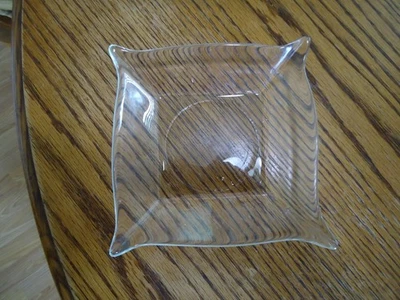 Bandeja de placa de vela de pilar cuadrado de vidrio transparente 6" x 6" x 1" Foto 1 de 4