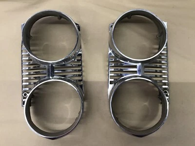 Mercury Monterey 1962 faro parrilla bisel par CM2B-13A070-C CM2B-13043 Foto 1 de 4