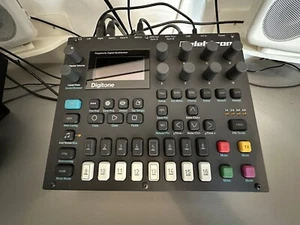 Elektron Digitone FM Synthesizer + Decksaver + Stands - Bild 1 von 6