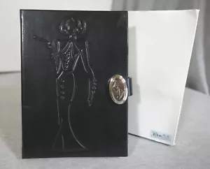 NEW Leather Disney Cruella De Vil Ltd Edition Fossil Analog Watch & Pencil Set - Picture 1 of 18