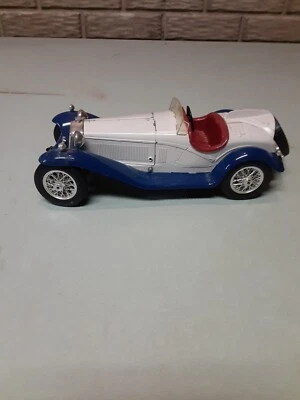 Burago - Escala 1:18 - Alfa Romeo Spyder 244408T 1932 Sin caja, pestillos capó rotos Foto 1 de 4