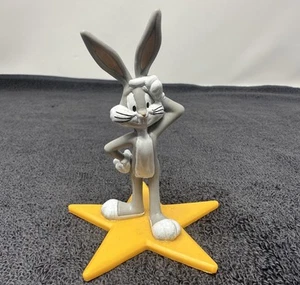 Figurina Bugs Bunny Warner Brothers PVC su Star Applause 1996 originale d'epoca - Foto 1 di 7