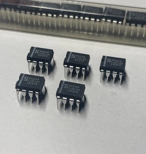 5 pezzi - Signetics NE555N - Precision Timer IC - NOS - Foto 1 di 4