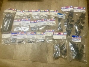 NUEVO TAMIYA VINTAGE 1/8 TGX PLACAS MONTAJES BISEL DIFF ENGRANAJES TORNILLOS PASADORES R LOTE DE PIEZAS - Imagen 1 de 12