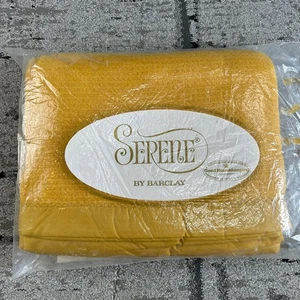 Vintage Pennys FASHION MANOR Gold Yellow Polyester Blanket ~ Never Unfolded! - Picture 1 of 9