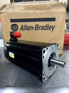 VPL-B1153F-PJ14AA Allen Bradley Kinetix VP Servomotor mit niedriger Trägheit und Bremse - Bild 1 von 5