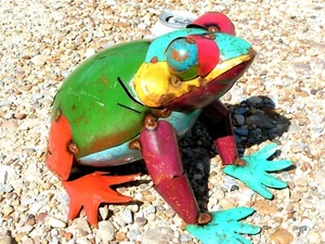 Metal Art Colorful Large Frog sculpture, Junk Iron Art, HAND painted Distressed - Picture 1 of 4