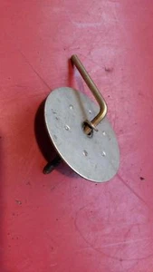 Halteschraube Ersatzrad Alufelge Mercedes W124 Kombi 1248900914 - Bild 1 von 2