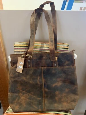 bolso grande de cuero hecho a mano con bolsillo para ordenador Foto 1 de 4