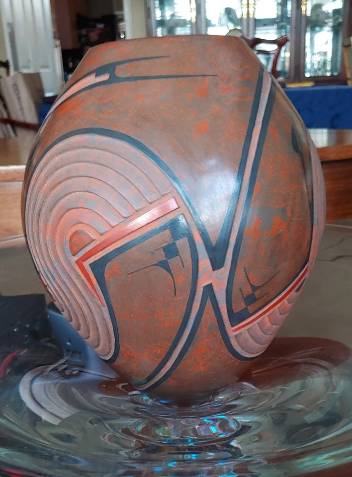 ESTADO: Jarrón de cerámica Salvador Baca Mata Ortiz tallado pintado pieza de galería Foto 1 de 4