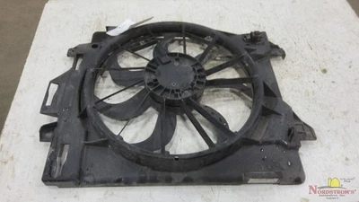2016 Chrysler Town & Country Radiator Cooling Fan Assembly - Imagem 1 de 4