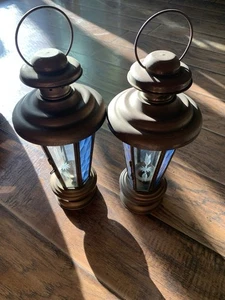 Coppia di 2 lanterne portacandele vintage ottone vetro inciso vetro blu anni '70 - Foto 1 di 8