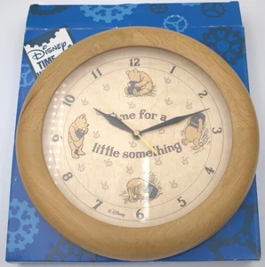 Reloj de pared Disney Time Works Winnie the Pooh Time for a Little Something con caja - Imagen 1 de 21