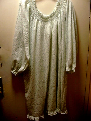 NEW"MISS ELAINE" WOMEN NIGHT SHIRT  Made in USA White Blue Flowers L sz - Image 1 of 4