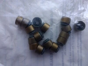 Intake and Exhaust Valve Stem Seal Kit - Picture 1 of 2