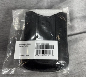 New Black Blackberry 8300 Series Phone Belt Case With Clip NEVER USED - Picture 1 of 2