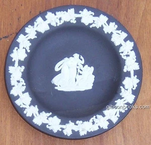 Wedgwood China Black Basalt Jasperware Small Pin Dish Classical Design Vintage - Picture 1 of 2