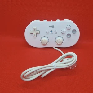 Nintendo Classic Controller (RVLARW1) Gamepad in weiß - Bild 1 von 2