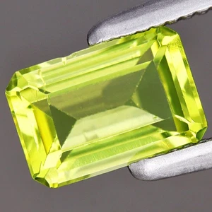 0.55ct 5.9x4mm Octagon Natural Untreated Green Peridot Gemstone, Myanmar - Picture 1 of 4
