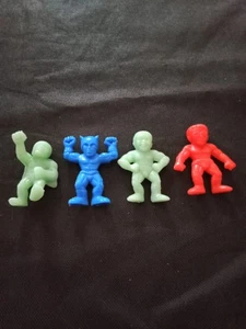4 Vending Machine MUSCLE MEN 2 Inch Toy Figure Lot Blue, Red, 2 Glow In Dark - Picture 1 of 7