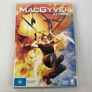 MacGyver : Season 1 (DVD, 2016) - Region 4 - Lucas Till - Foto 1 di 6