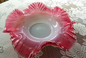 VINTAGE MT. WASHINGTON GLASS PINK OPALESCENT BOWL WITH RUFFEL RIM - Picture 1 of 6