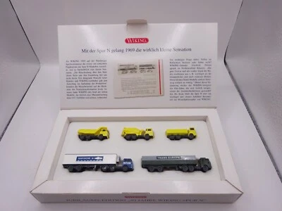 WIKING: 40 Anni WIKING IN Scala Di Misura 1:160 M. MB Magirus U.Henschel- Lkws - Immagine 1 di 2