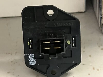 BLOWER MOTOR RESISTOR GENUINE!!! HYUNDAI ACCENT VELOSTER 2012-2017 971281R000 - Image 1 of 4