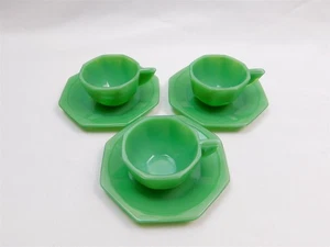Set Of 3 Vintage Akro Green Agate Jadeite Glass Childs Tea Cups & Saucers - Picture 1 of 12