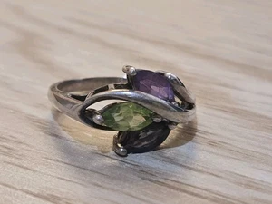 Size 9 Unique Sterling Silver Ring Purple & Green Marquise 3 Stones - Picture 1 of 6