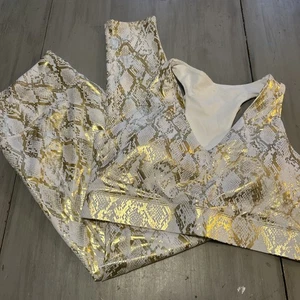 Fabletics White Gold Snakeskin Powerhold 7/8 Legging On The Go Bra Set Sz XXL - Picture 1 of 14