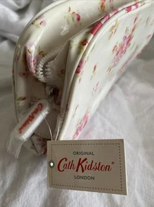 Cath Kidston | Rose Floral | Wachstuch | Kulturtasche | Kosmetiktasche | Kosmetiktasche - Bild 1 von 14