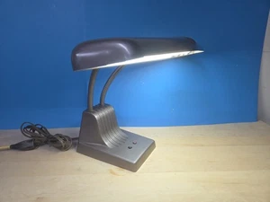 Vintage Dazor 1000 Doppel Schwanenhals Industrie Schreibtischlampe 50er Jahre braun funktioniert super - Bild 1 von 19